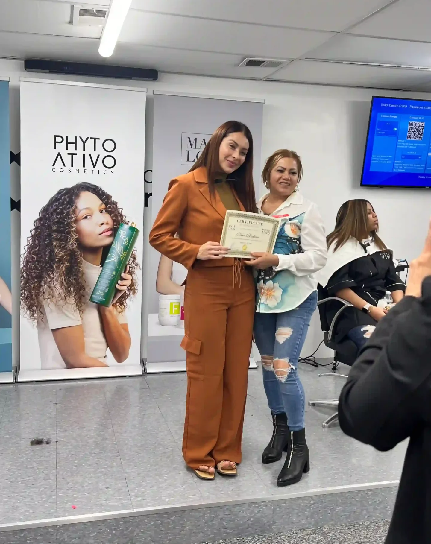 19CDC7C7-C4F2-4774-AD96-180BE4228D97